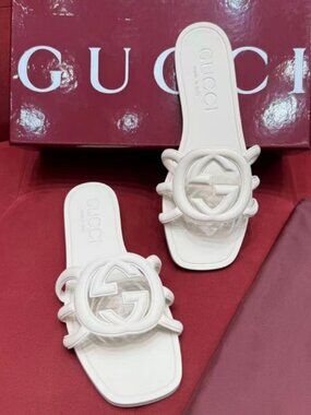 Gucci Interlocking G Cut-Out Slides White